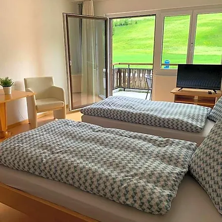 Darlux Bed and Breakfast 3*